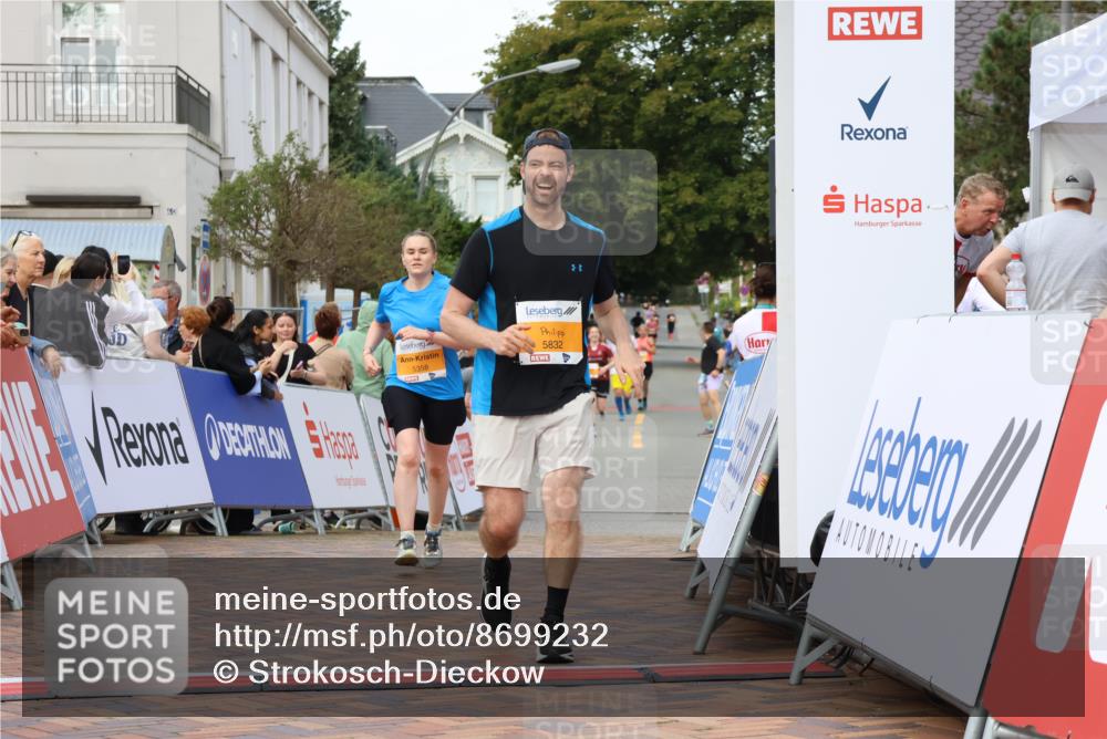 31.08.2025 - 21. Blankeneser Heldenlauf Strokosch-Dieckow http://msf.ph/oto/8699232 31.08.2025 12:57:51 Ziel 5832, 5358 meine-sportfotos.de