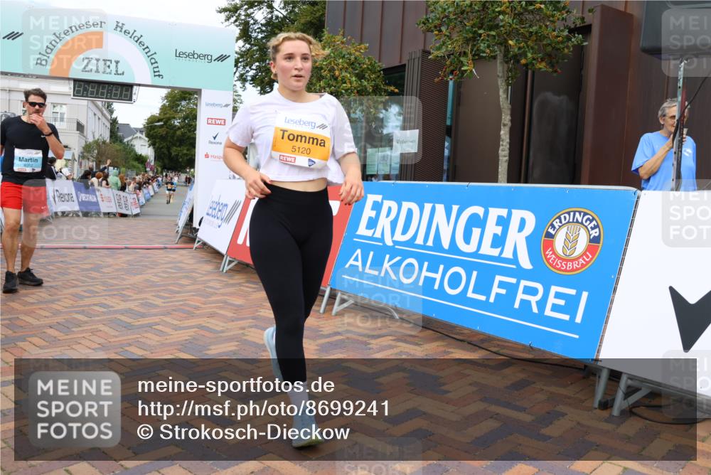 31.08.2025 - 21. Blankeneser Heldenlauf Strokosch-Dieckow http://msf.ph/oto/8699241 31.08.2025 12:57:40 Ziel 5120 meine-sportfotos.de