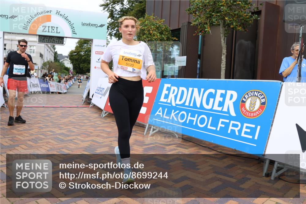 31.08.2025 - 21. Blankeneser Heldenlauf Strokosch-Dieckow http://msf.ph/oto/8699244 31.08.2025 12:57:40 Ziel 5120 meine-sportfotos.de