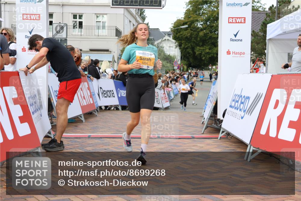 31.08.2025 - 21. Blankeneser Heldenlauf Strokosch-Dieckow http://msf.ph/oto/8699268 31.08.2025 12:57:32 Ziel 5206, 5558, 4052 meine-sportfotos.de