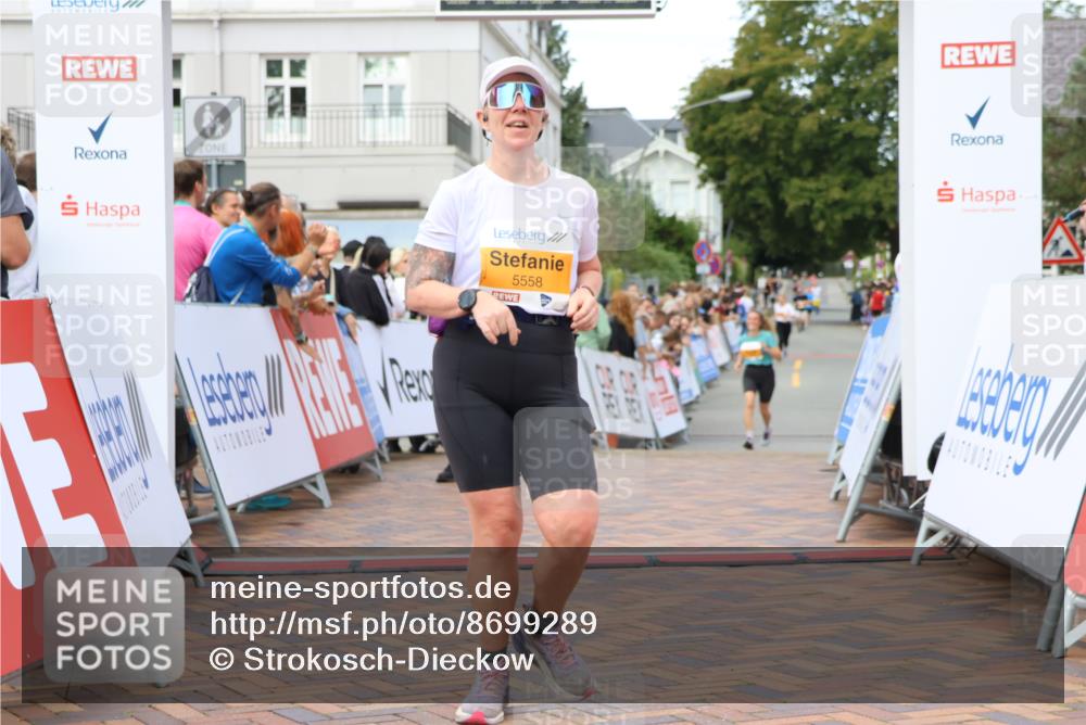 31.08.2025 - 21. Blankeneser Heldenlauf Strokosch-Dieckow http://msf.ph/oto/8699289 31.08.2025 12:57:25 Ziel 5558, 4052 meine-sportfotos.de