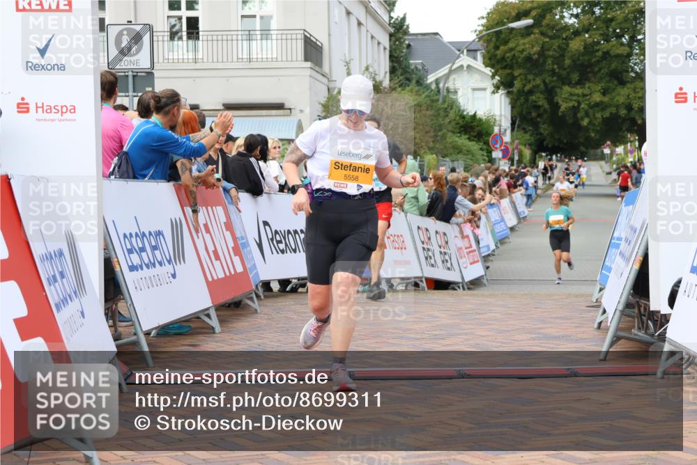 31.08.2025 - 21. Blankeneser Heldenlauf Strokosch-Dieckow http://msf.ph/oto/8699311 31.08.2025 12:57:24 Ziel 5558, 4052 meine-sportfotos.de