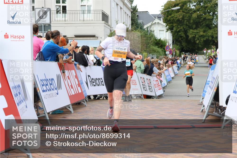 31.08.2025 - 21. Blankeneser Heldenlauf Strokosch-Dieckow http://msf.ph/oto/8699314 31.08.2025 12:57:24 Ziel 5558, 4052 meine-sportfotos.de