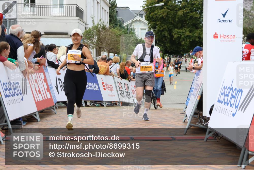 31.08.2025 - 21. Blankeneser Heldenlauf Strokosch-Dieckow http://msf.ph/oto/8699315 31.08.2025 12:45:07 Ziel 5151, 5208, 4164 meine-sportfotos.de