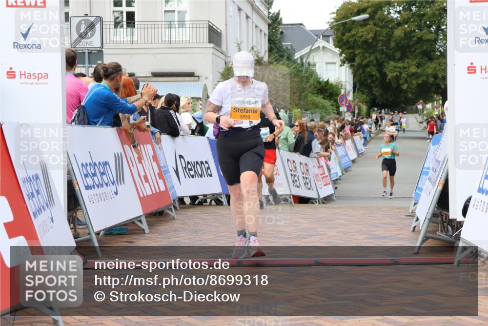31.08.2025 - 21. Blankeneser Heldenlauf Strokosch-Dieckow http://msf.ph/oto/8699318 31.08.2025 12:57:24 Ziel 5558, 4052 meine-sportfotos.de