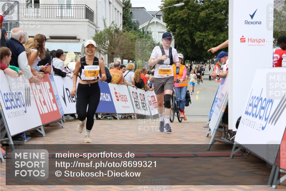 31.08.2025 - 21. Blankeneser Heldenlauf Strokosch-Dieckow http://msf.ph/oto/8699321 31.08.2025 12:45:07 Ziel 5151, 5208, 4164 meine-sportfotos.de