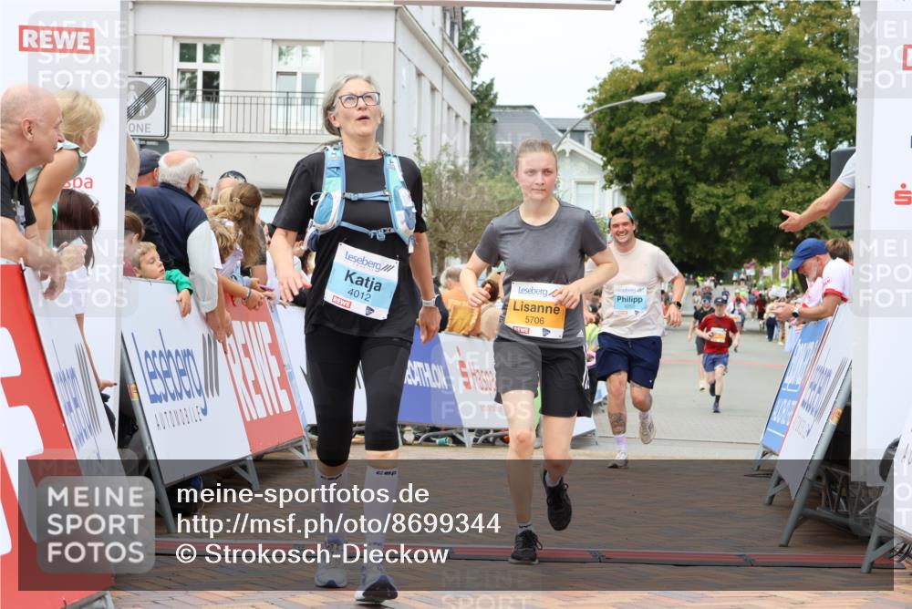 31.08.2025 - 21. Blankeneser Heldenlauf Strokosch-Dieckow http://msf.ph/oto/8699344 31.08.2025 12:44:48 Ziel 5706, 5053, 4262, 4263, 4087, 4088, 4012 meine-sportfotos.de