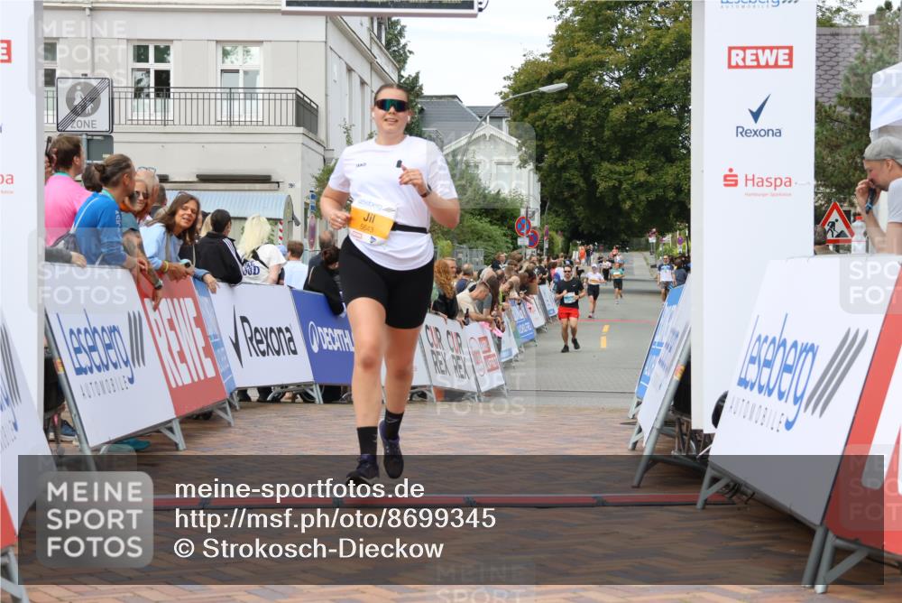 31.08.2025 - 21. Blankeneser Heldenlauf Strokosch-Dieckow http://msf.ph/oto/8699345 31.08.2025 12:57:07 Ziel 5643 meine-sportfotos.de