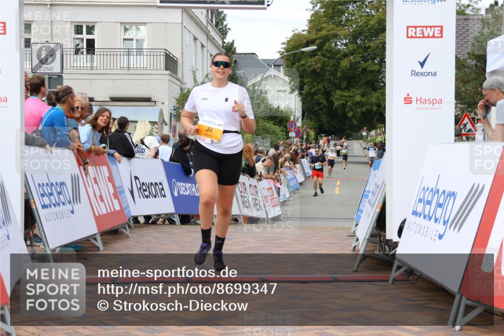 31.08.2025 - 21. Blankeneser Heldenlauf Strokosch-Dieckow http://msf.ph/oto/8699347 31.08.2025 12:57:07 Ziel 5643 meine-sportfotos.de
