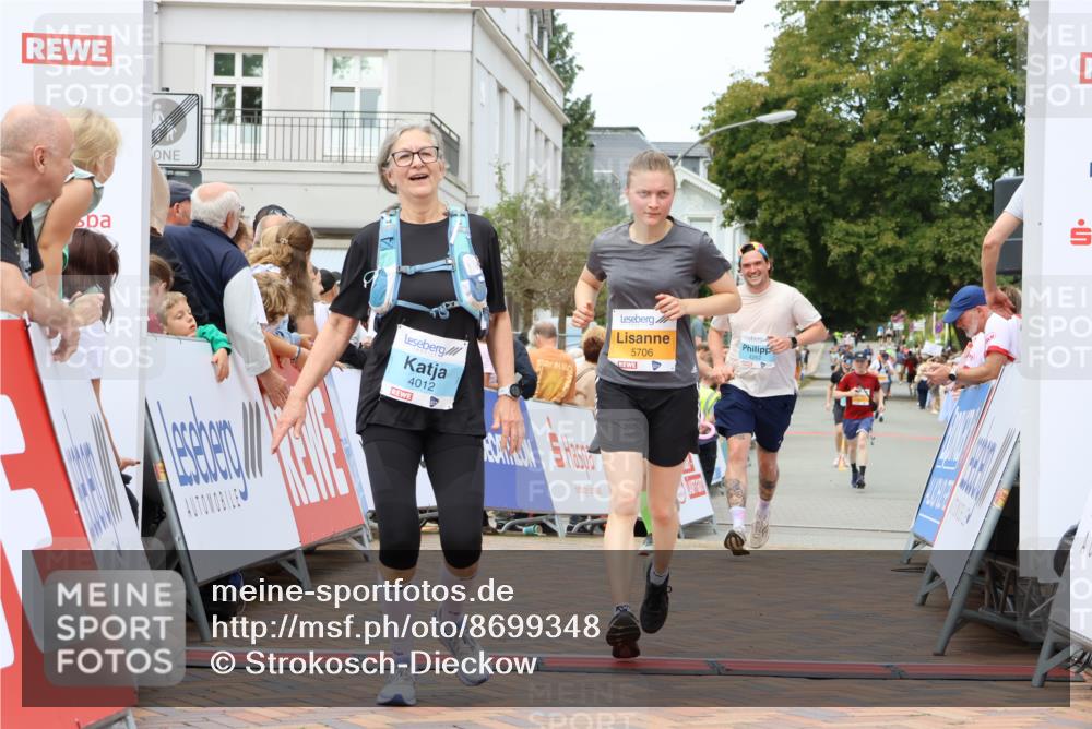 31.08.2025 - 21. Blankeneser Heldenlauf Strokosch-Dieckow http://msf.ph/oto/8699348 31.08.2025 12:44:48 Ziel 5706, 5053, 4262, 4263, 4087, 4088, 4012 meine-sportfotos.de