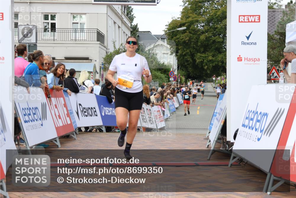 31.08.2025 - 21. Blankeneser Heldenlauf Strokosch-Dieckow http://msf.ph/oto/8699350 31.08.2025 12:57:07 Ziel 5643 meine-sportfotos.de