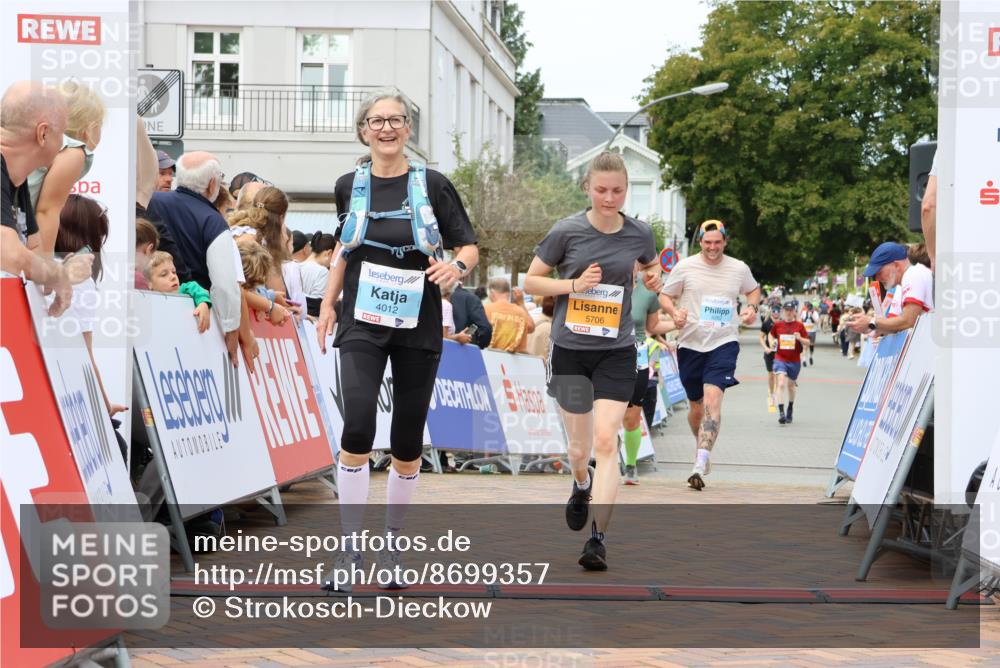 31.08.2025 - 21. Blankeneser Heldenlauf Strokosch-Dieckow http://msf.ph/oto/8699357 31.08.2025 12:44:47 Ziel 5706, 5053, 4262, 4263, 4087, 4088, 4012 meine-sportfotos.de