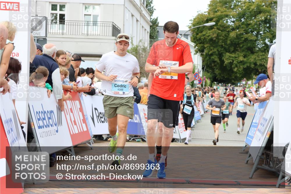 31.08.2025 - 21. Blankeneser Heldenlauf Strokosch-Dieckow http://msf.ph/oto/8699363 31.08.2025 12:44:43 Ziel 5300, 5053, 4087, 4088, 4012 meine-sportfotos.de