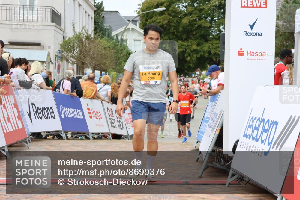 31.08.2025 - 21. Blankeneser Heldenlauf Strokosch-Dieckow http://msf.ph/oto/8699376 31.08.2025 12:44:38 Ziel 5300 meine-sportfotos.de