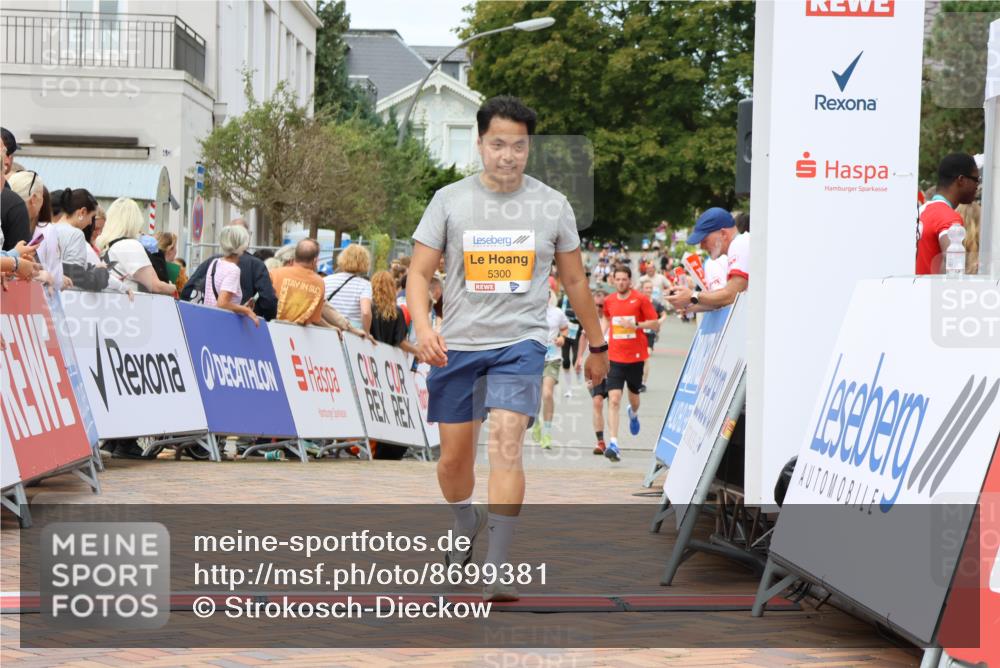 31.08.2025 - 21. Blankeneser Heldenlauf Strokosch-Dieckow http://msf.ph/oto/8699381 31.08.2025 12:44:38 Ziel 5300 meine-sportfotos.de