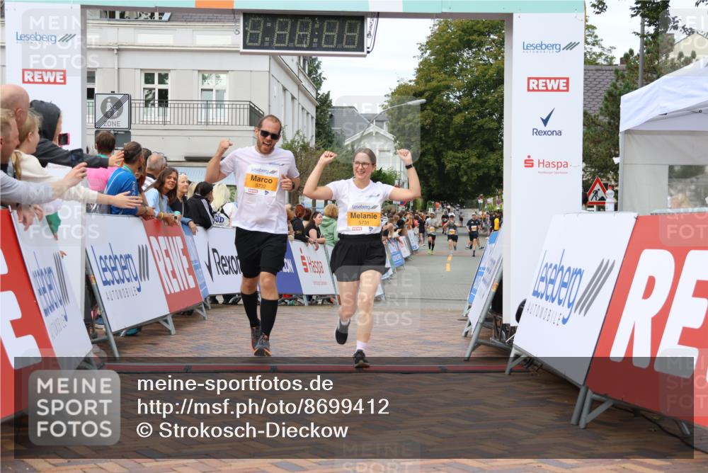 31.08.2025 - 21. Blankeneser Heldenlauf Strokosch-Dieckow http://msf.ph/oto/8699412 31.08.2025 12:56:40 Ziel 5732, 5731, 5484, 5485, 5014, 5702 meine-sportfotos.de