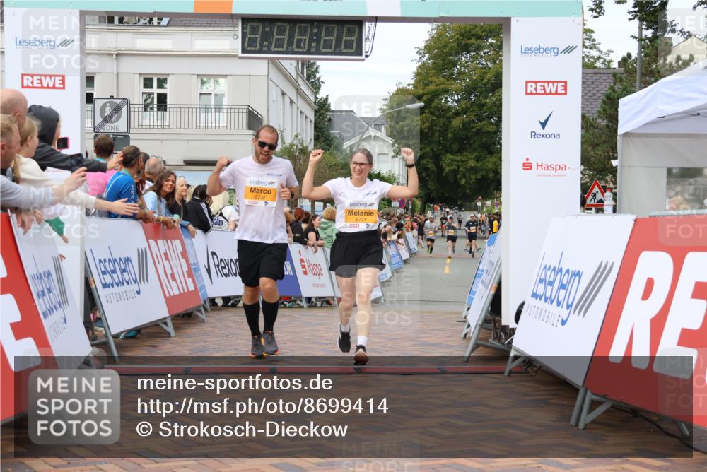 31.08.2025 - 21. Blankeneser Heldenlauf Strokosch-Dieckow http://msf.ph/oto/8699414 31.08.2025 12:56:40 Ziel 5732, 5731, 5484, 5485, 5014, 5702 meine-sportfotos.de