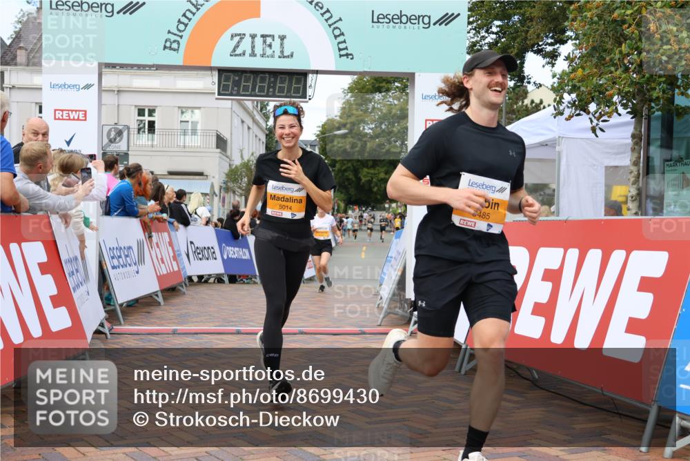 31.08.2025 - 21. Blankeneser Heldenlauf Strokosch-Dieckow http://msf.ph/oto/8699430 31.08.2025 12:56:38 Ziel 5732, 5731, 5484, 5485, 5014, 5702 meine-sportfotos.de
