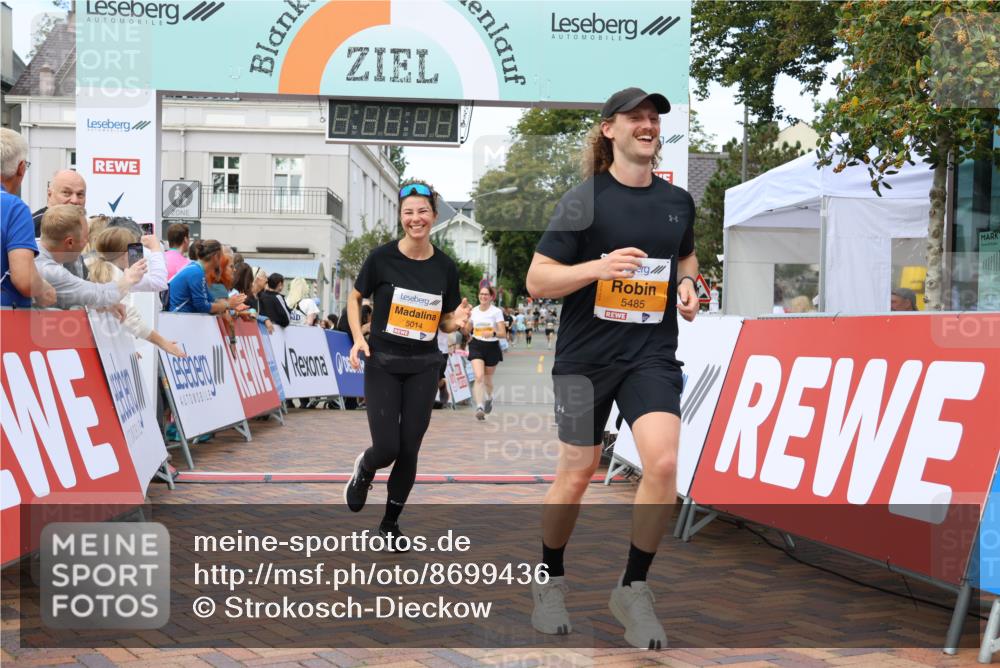 31.08.2025 - 21. Blankeneser Heldenlauf Strokosch-Dieckow http://msf.ph/oto/8699436 31.08.2025 12:56:37 Ziel 5732, 5731, 5484, 5485, 5014, 5702 meine-sportfotos.de