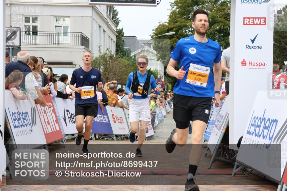31.08.2025 - 21. Blankeneser Heldenlauf Strokosch-Dieckow http://msf.ph/oto/8699437 31.08.2025 12:44:23 Ziel 5535, 5009, 5448, 5326, 5443 meine-sportfotos.de