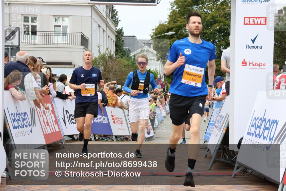 31.08.2025 - 21. Blankeneser Heldenlauf Strokosch-Dieckow http://msf.ph/oto/8699438 31.08.2025 12:44:22 Ziel 5535, 5009, 5326, 5443 meine-sportfotos.de
