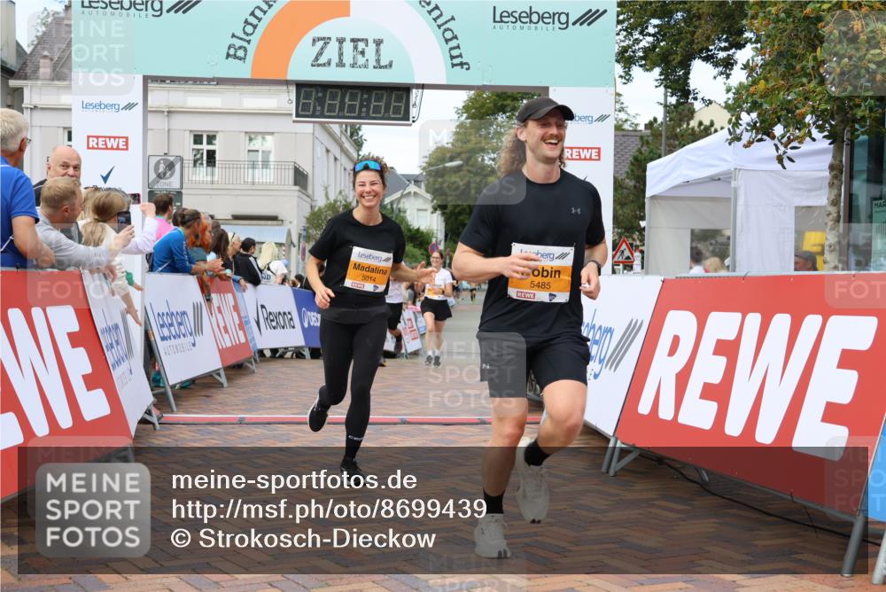 31.08.2025 - 21. Blankeneser Heldenlauf Strokosch-Dieckow http://msf.ph/oto/8699439 31.08.2025 12:56:37 Ziel 5732, 5731, 5484, 5485, 5014, 5702 meine-sportfotos.de