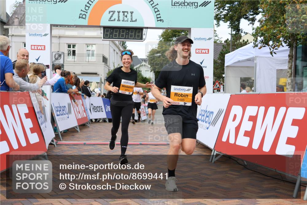 31.08.2025 - 21. Blankeneser Heldenlauf Strokosch-Dieckow http://msf.ph/oto/8699441 31.08.2025 12:56:37 Ziel 5732, 5731, 5484, 5485, 5014, 5702 meine-sportfotos.de