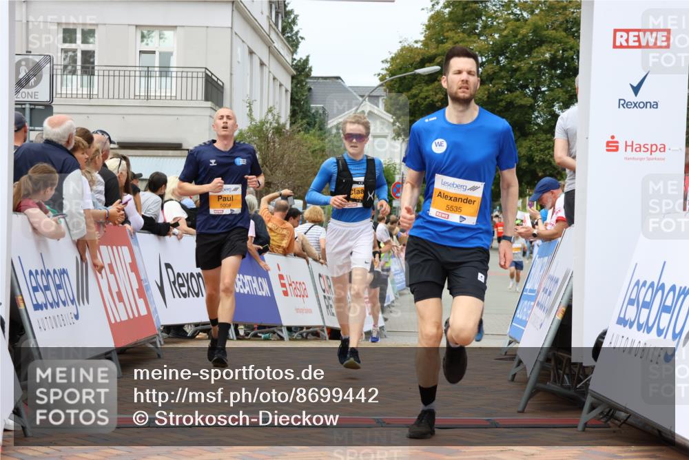 31.08.2025 - 21. Blankeneser Heldenlauf Strokosch-Dieckow http://msf.ph/oto/8699442 31.08.2025 12:44:22 Ziel 5535, 5009, 5326, 5443 meine-sportfotos.de