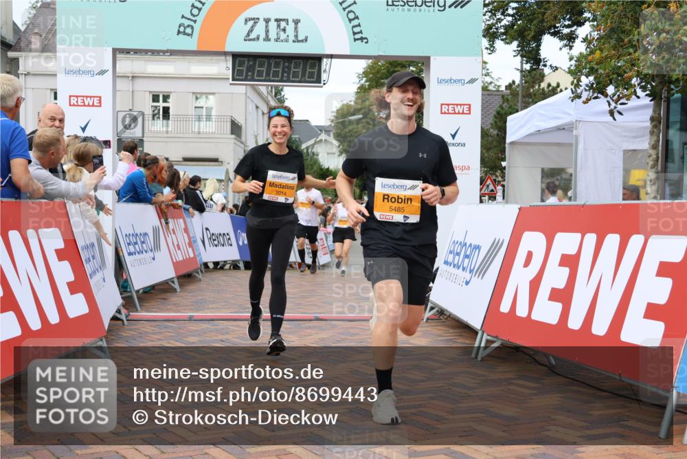31.08.2025 - 21. Blankeneser Heldenlauf Strokosch-Dieckow http://msf.ph/oto/8699443 31.08.2025 12:56:37 Ziel 5732, 5731, 5484, 5485, 5014, 5702 meine-sportfotos.de
