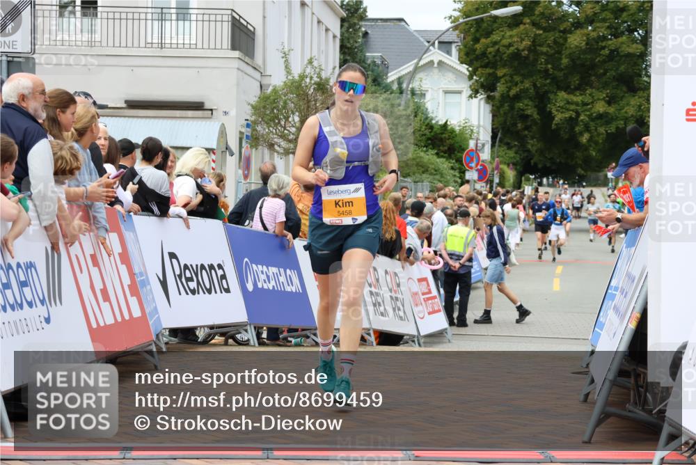 31.08.2025 - 21. Blankeneser Heldenlauf Strokosch-Dieckow http://msf.ph/oto/8699459 31.08.2025 12:44:07 Ziel 5458 meine-sportfotos.de