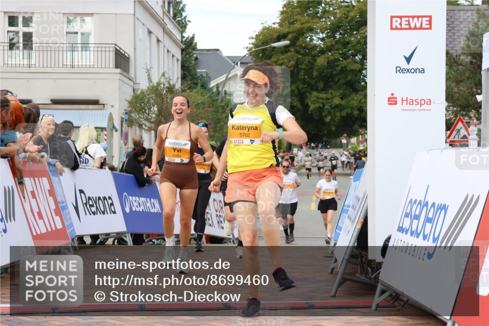 31.08.2025 - 21. Blankeneser Heldenlauf Strokosch-Dieckow http://msf.ph/oto/8699460 31.08.2025 12:56:34 Ziel 5052, 5484, 5485, 5014, 5702 meine-sportfotos.de