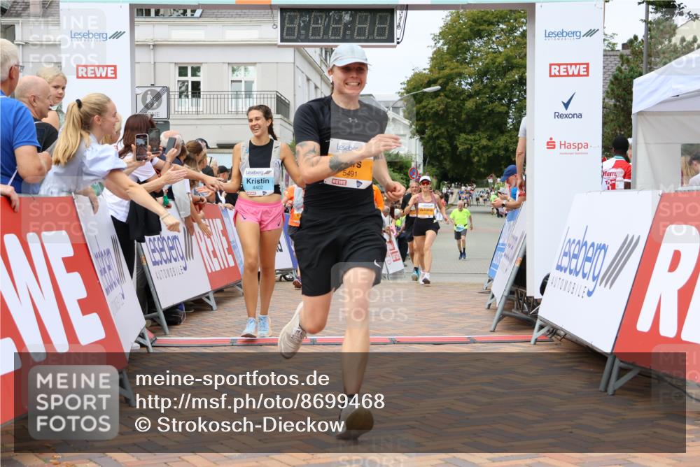 31.08.2025 - 21. Blankeneser Heldenlauf Strokosch-Dieckow http://msf.ph/oto/8699468 31.08.2025 12:43:47 Ziel 5519, 5826, 5363, 5583, 5491, 4402 meine-sportfotos.de
