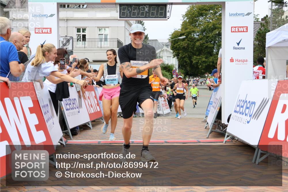 31.08.2025 - 21. Blankeneser Heldenlauf Strokosch-Dieckow http://msf.ph/oto/8699472 31.08.2025 12:43:47 Ziel 5519, 5826, 5363, 5583, 5491, 4402 meine-sportfotos.de