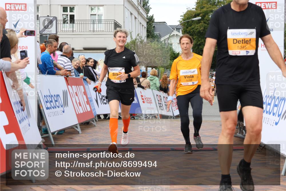 31.08.2025 - 21. Blankeneser Heldenlauf Strokosch-Dieckow http://msf.ph/oto/8699494 31.08.2025 12:56:26 Ziel 5099, 5001, 5052, 5345 meine-sportfotos.de