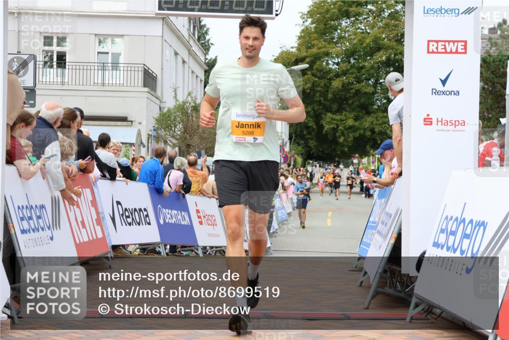 31.08.2025 - 21. Blankeneser Heldenlauf Strokosch-Dieckow http://msf.ph/oto/8699519 31.08.2025 12:43:20 Ziel 5288, 5686 meine-sportfotos.de