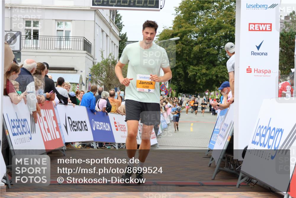 31.08.2025 - 21. Blankeneser Heldenlauf Strokosch-Dieckow http://msf.ph/oto/8699524 31.08.2025 12:43:20 Ziel 5288, 5686 meine-sportfotos.de