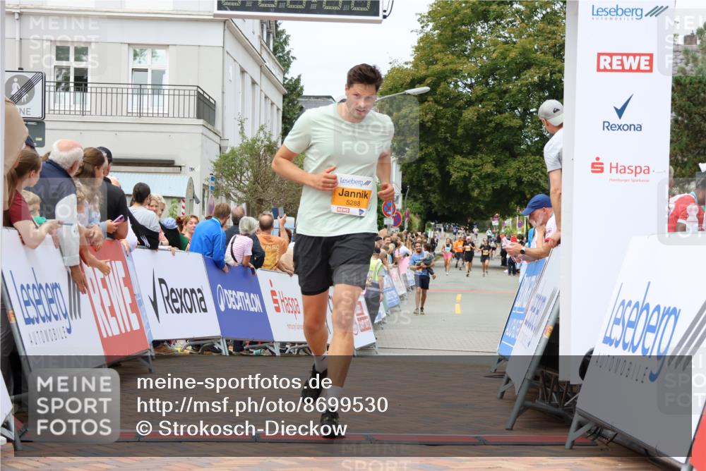 31.08.2025 - 21. Blankeneser Heldenlauf Strokosch-Dieckow http://msf.ph/oto/8699530 31.08.2025 12:43:20 Ziel 5288, 5686 meine-sportfotos.de