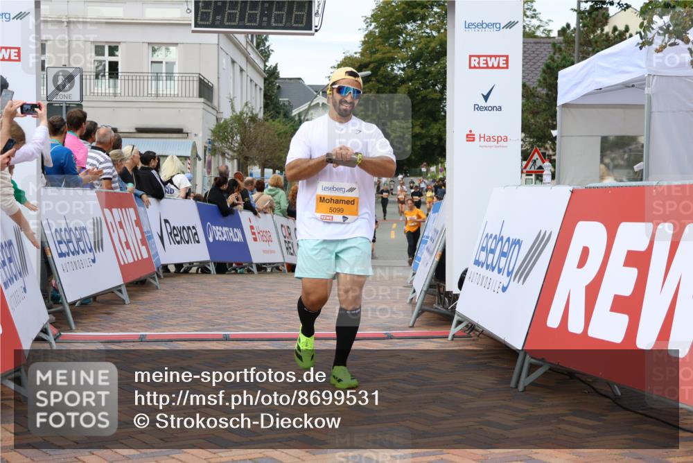 31.08.2025 - 21. Blankeneser Heldenlauf Strokosch-Dieckow http://msf.ph/oto/8699531 31.08.2025 12:56:19 Ziel 5099, 5551, 5345 meine-sportfotos.de