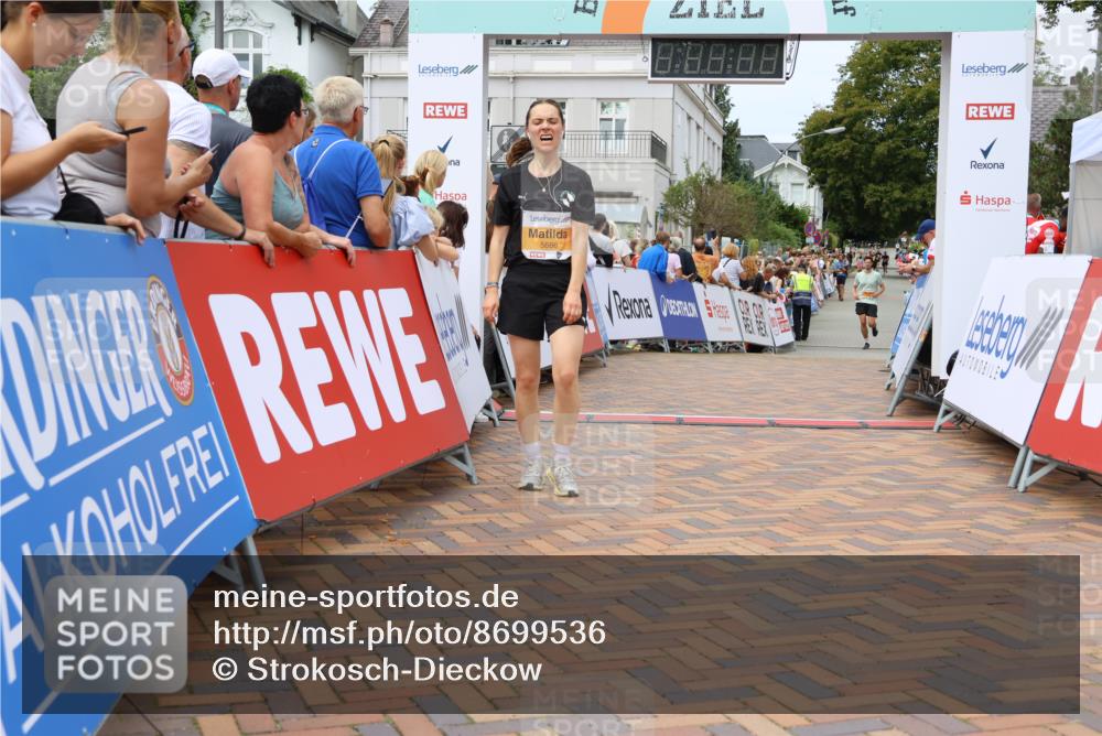 31.08.2025 - 21. Blankeneser Heldenlauf Strokosch-Dieckow http://msf.ph/oto/8699536 31.08.2025 12:43:13 Ziel 5686, 5607 meine-sportfotos.de
