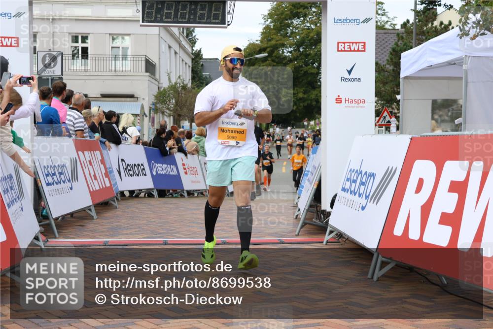 31.08.2025 - 21. Blankeneser Heldenlauf Strokosch-Dieckow http://msf.ph/oto/8699538 31.08.2025 12:56:19 Ziel 5099, 5551, 5345 meine-sportfotos.de