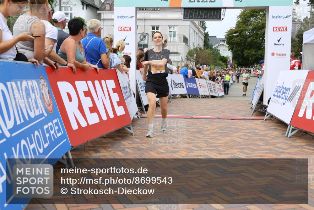 31.08.2025 - 21. Blankeneser Heldenlauf Strokosch-Dieckow http://msf.ph/oto/8699543 31.08.2025 12:43:13 Ziel 5686, 5607 meine-sportfotos.de