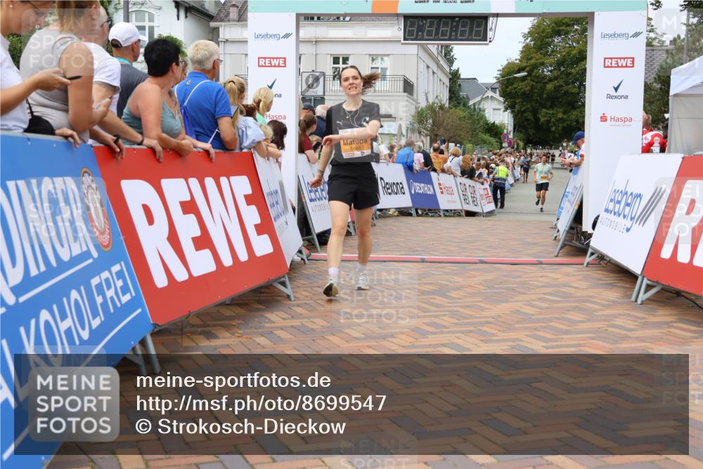 31.08.2025 - 21. Blankeneser Heldenlauf Strokosch-Dieckow http://msf.ph/oto/8699547 31.08.2025 12:43:13 Ziel 5686, 5607 meine-sportfotos.de