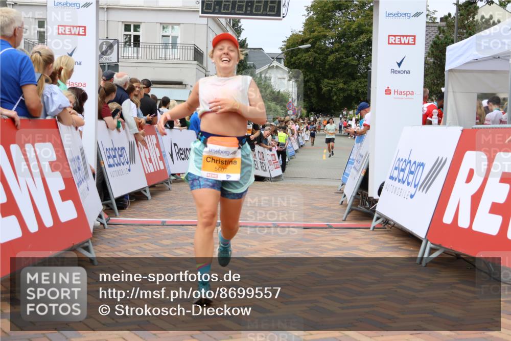 31.08.2025 - 21. Blankeneser Heldenlauf Strokosch-Dieckow http://msf.ph/oto/8699557 31.08.2025 12:43:09 Ziel 5686, 5607, 4096, 4110 meine-sportfotos.de