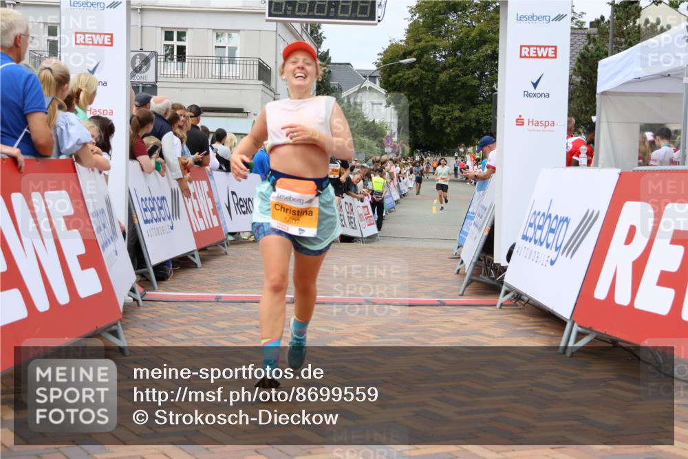 31.08.2025 - 21. Blankeneser Heldenlauf Strokosch-Dieckow http://msf.ph/oto/8699559 31.08.2025 12:43:09 Ziel 5686, 5607, 4096, 4110 meine-sportfotos.de
