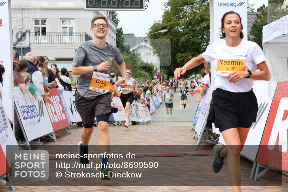 31.08.2025 - 21. Blankeneser Heldenlauf Strokosch-Dieckow http://msf.ph/oto/8699590 31.08.2025 12:42:54 Ziel 5245, 5513, 5317, 5735, 4154 meine-sportfotos.de
