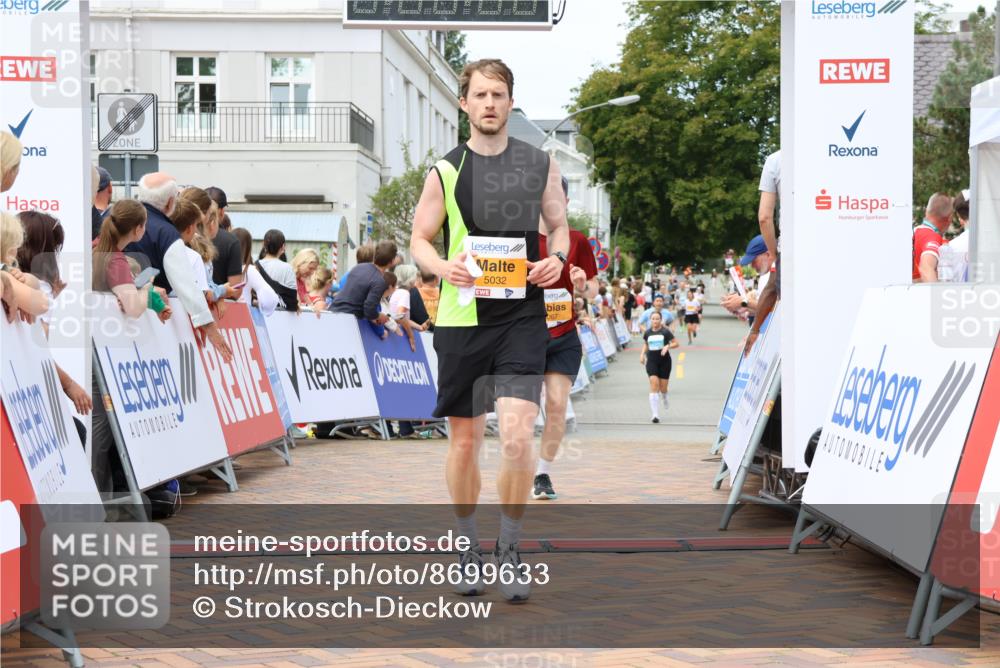 31.08.2025 - 21. Blankeneser Heldenlauf Strokosch-Dieckow http://msf.ph/oto/8699633 31.08.2025 12:42:39 Ziel 5032, 5067 meine-sportfotos.de