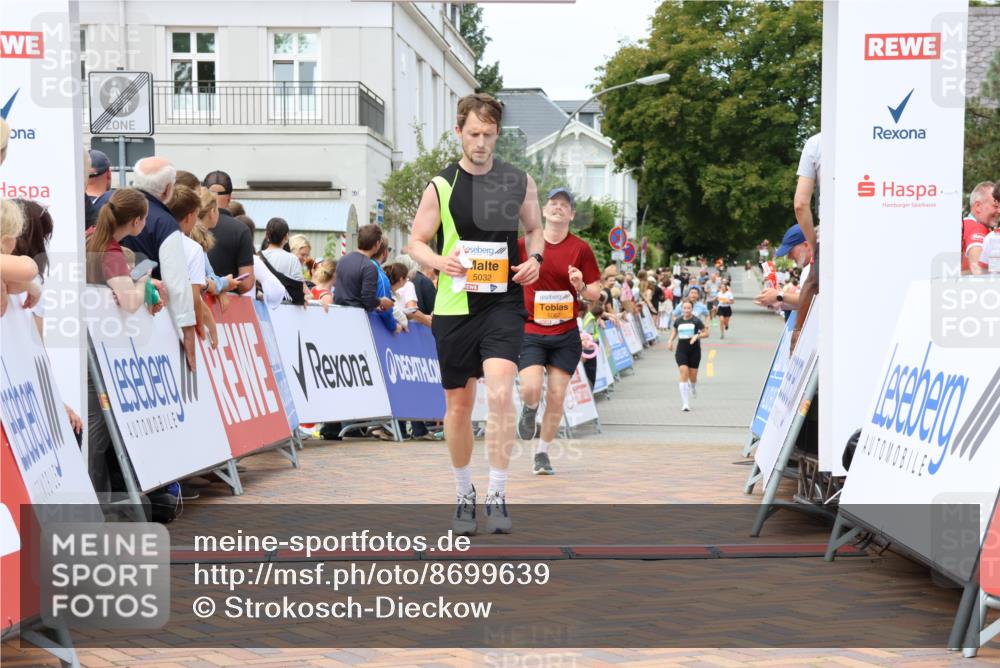 31.08.2025 - 21. Blankeneser Heldenlauf Strokosch-Dieckow http://msf.ph/oto/8699639 31.08.2025 12:42:38 Ziel 5032, 5067 meine-sportfotos.de