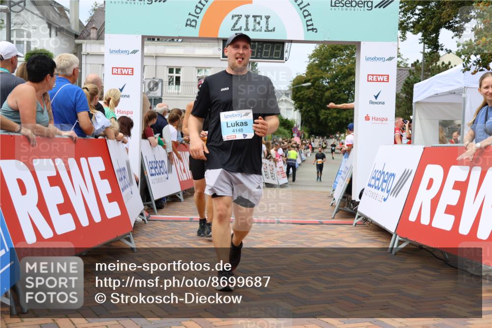 31.08.2025 - 21. Blankeneser Heldenlauf Strokosch-Dieckow http://msf.ph/oto/8699687 31.08.2025 12:42:13 Ziel 5131, 5321, 5755, 5451, 5194, 5312, 4148 meine-sportfotos.de
