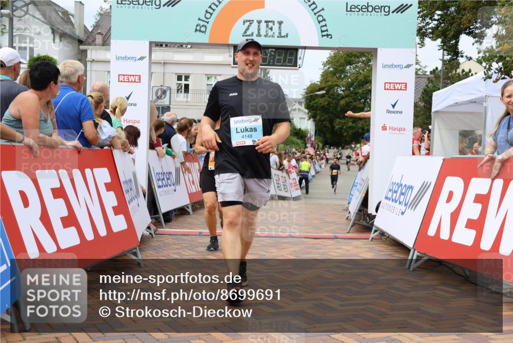 31.08.2025 - 21. Blankeneser Heldenlauf Strokosch-Dieckow http://msf.ph/oto/8699691 31.08.2025 12:42:13 Ziel 5131, 5321, 5755, 5451, 5194, 5312, 4148 meine-sportfotos.de