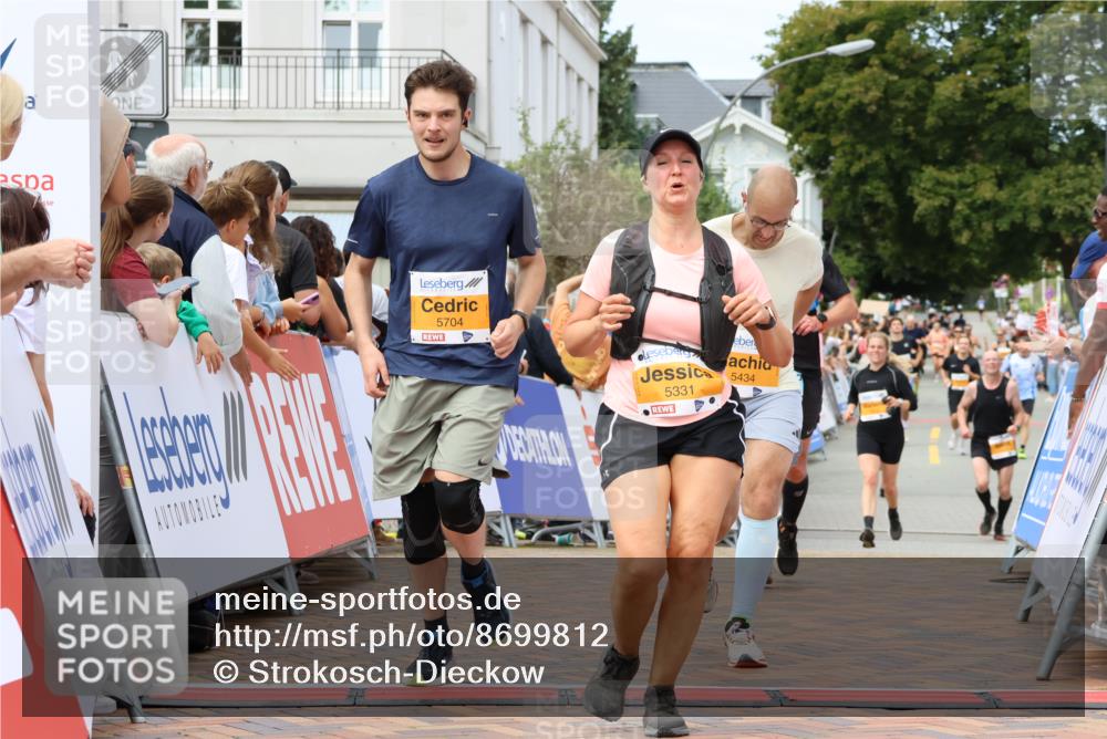 31.08.2025 - 21. Blankeneser Heldenlauf Strokosch-Dieckow http://msf.ph/oto/8699812 31.08.2025 12:41:32 Ziel 5434, 5704, 5810, 5331, 5829, 4238 meine-sportfotos.de